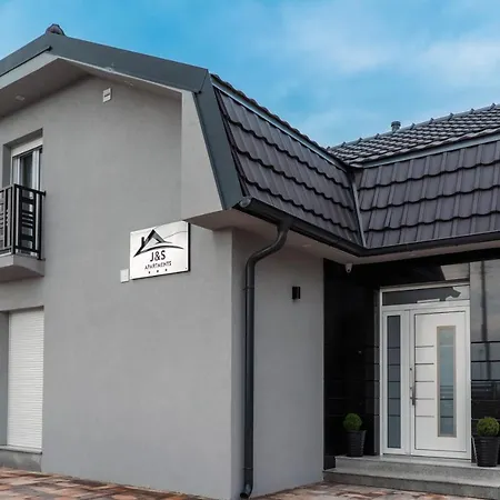 J&s Lägenhet