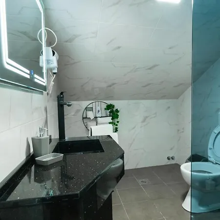 Apartment J&s